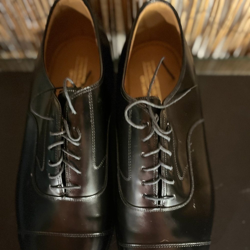 NEW Johnston & Murphy Melton Cap Toe Dress Shoe Size 10.5 Black